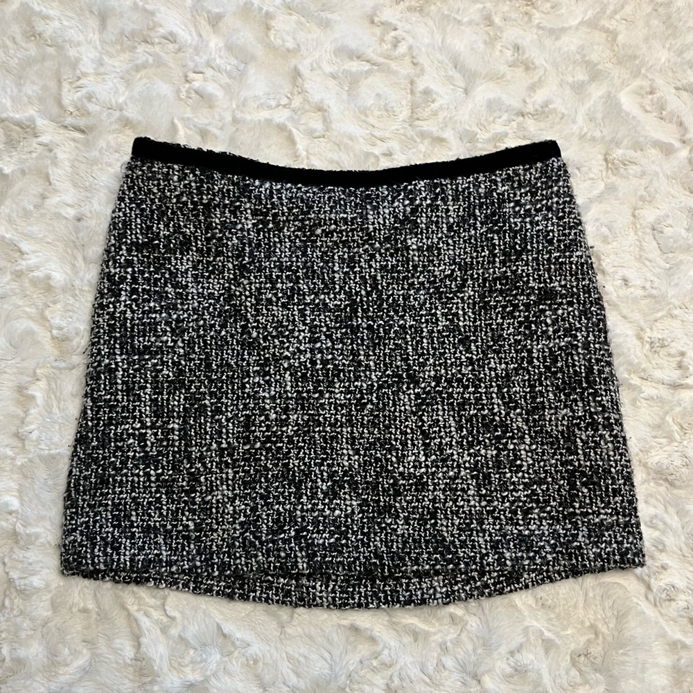 Elegant Black and White Tweed Mini Skirt